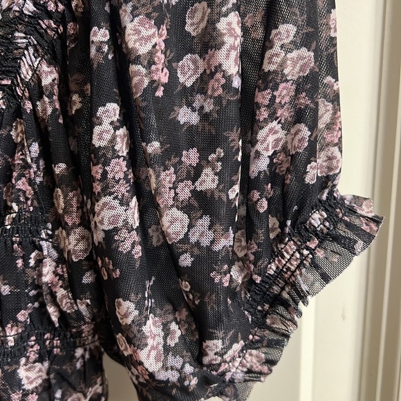 Worn once, excellent condition. - Picture 3 of 3